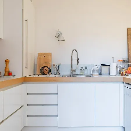 Veeve - Open Secret Apartament