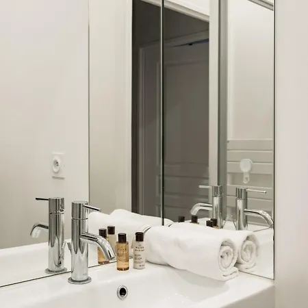Veeve - Open Secret Apartament