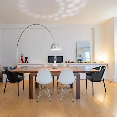 Veeve - Open Secret Apartament